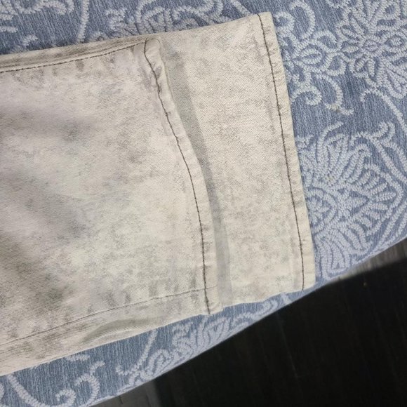 Denim - Picture 6 of 6